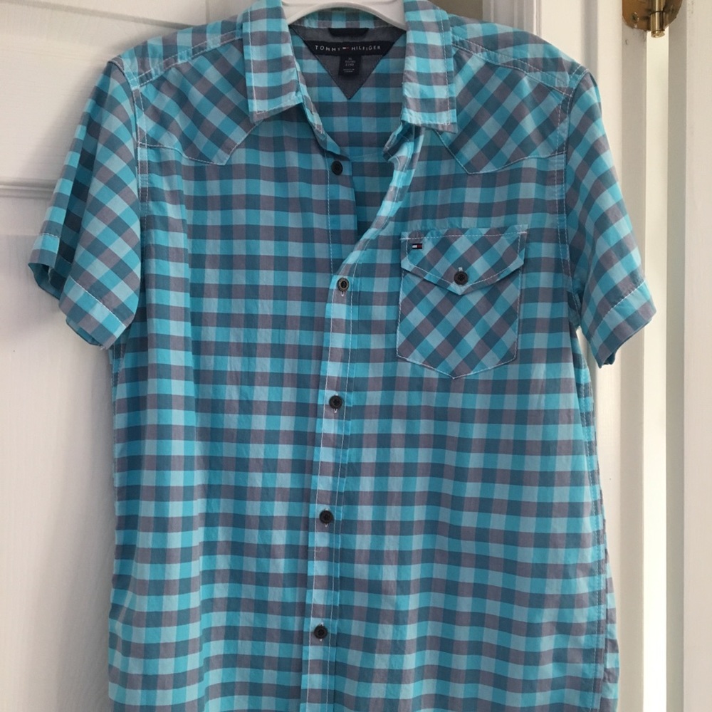 Tommy Hilfiger Boys XL Shirt